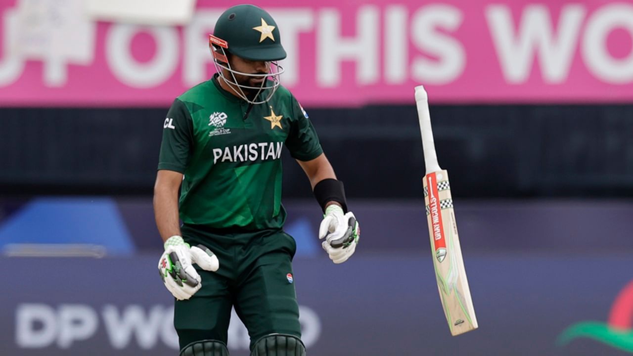 Babar Azam Video: Babar Azam's middle stump flew away from behind his feet, know who is the bowler who defeated him