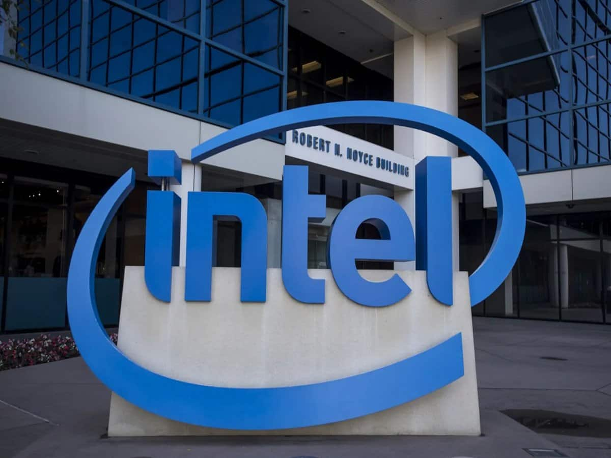 Apollo Global Management Eyes Billion-Dollar Investment in Intel Chipmaker