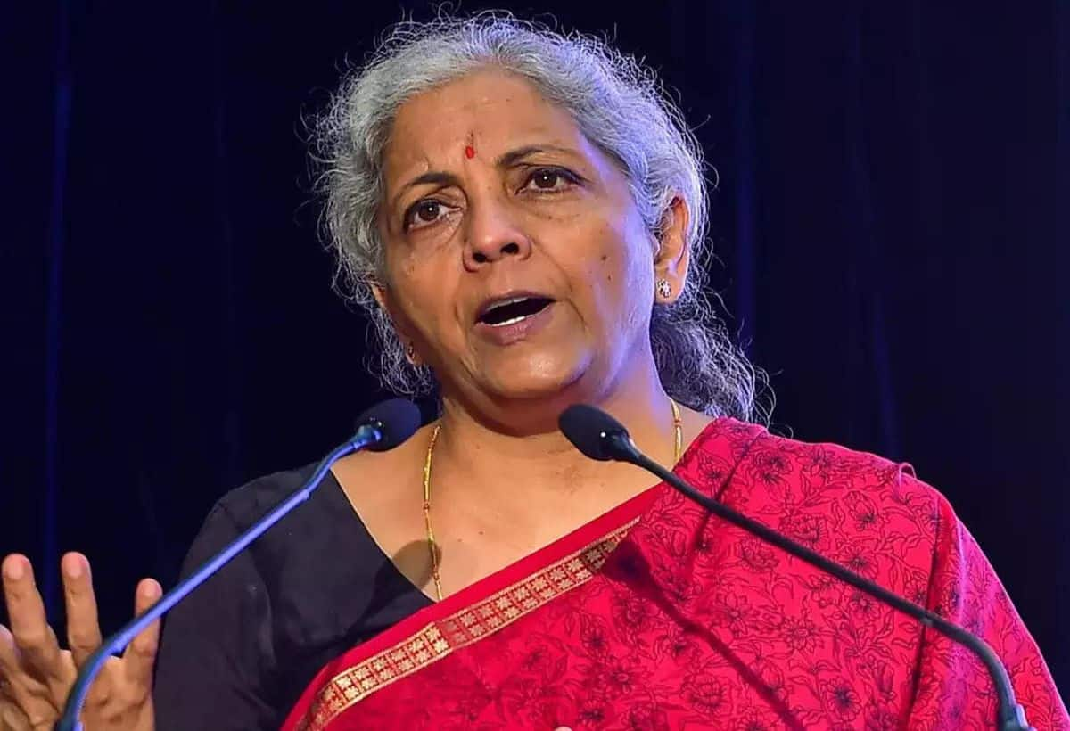 Karnataka HC Halts Investigation in Electoral Bond Case, Eases Pressure on Finance Minister Nirmala Sitharaman