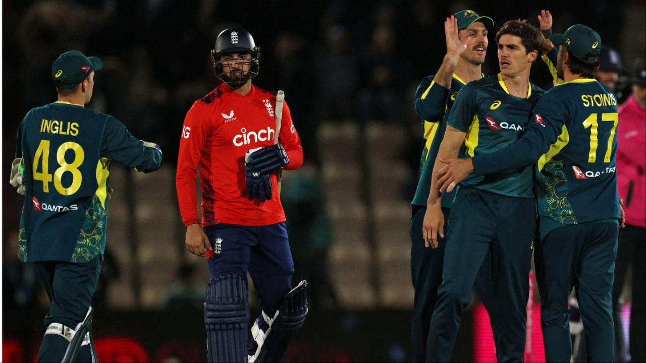 ENG vs AUS: Australian Bowlers Dominate as England Collapse for 45 Runs