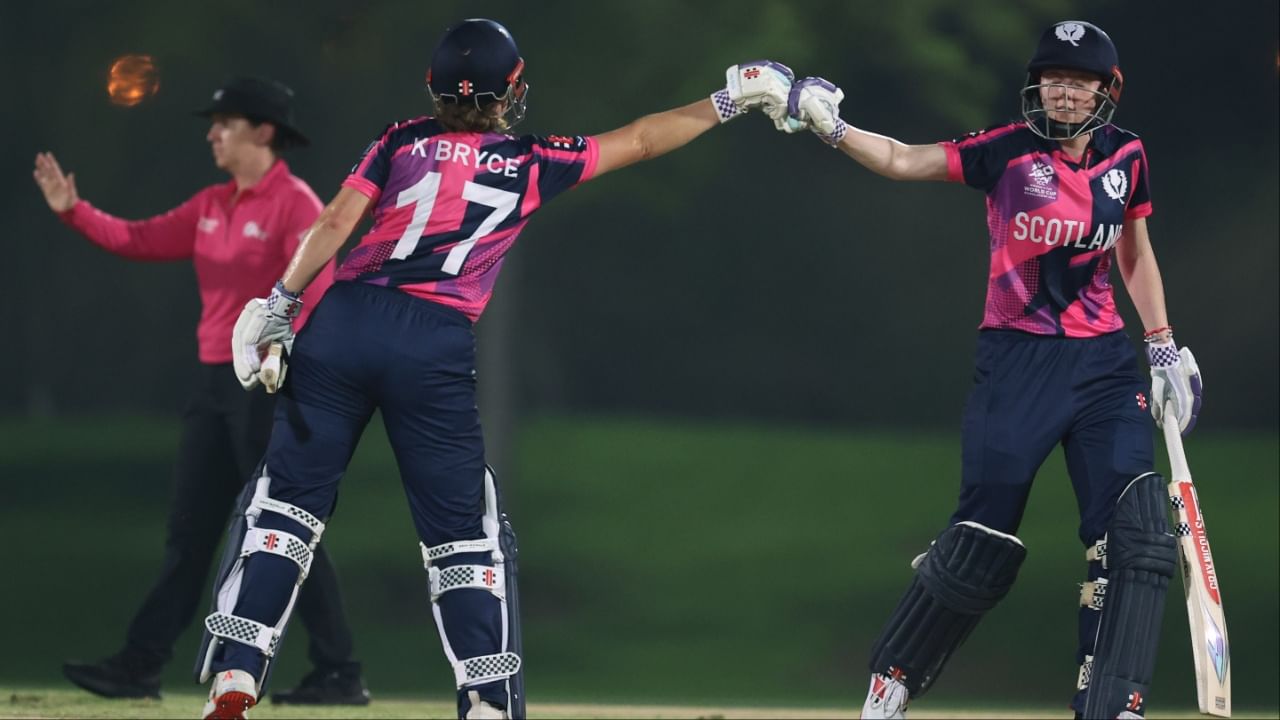 Sisters Shine at Women's T20 World Cup: One Dazzles with Bowling, the Other Hits Big for Pakistan!