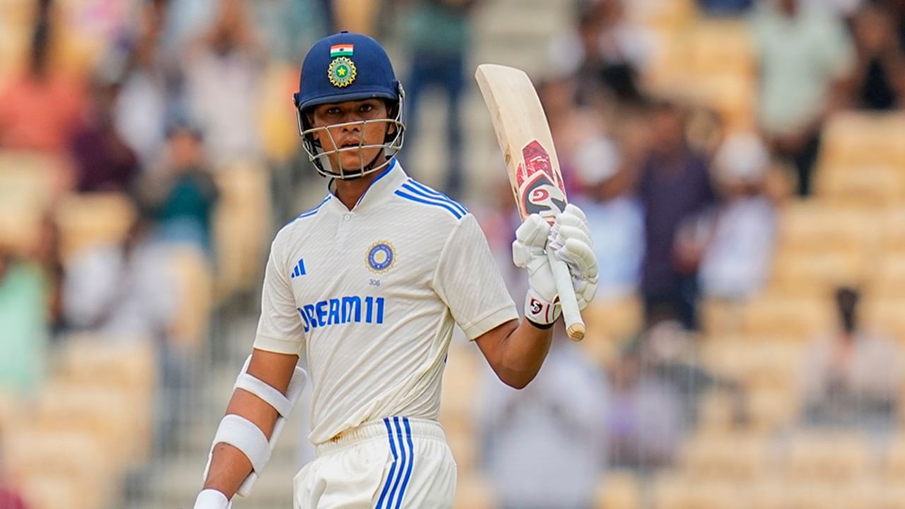 Yashasvi Jaiswal Equals Major Record with Half-Century, Closing in on Sunil Gavaskar!