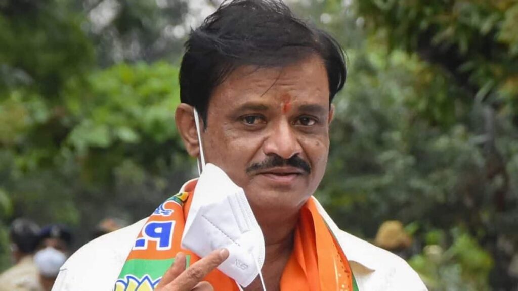 Karnataka BJP MLA Munirathna Arrested for Bribery and Threatening Contractor