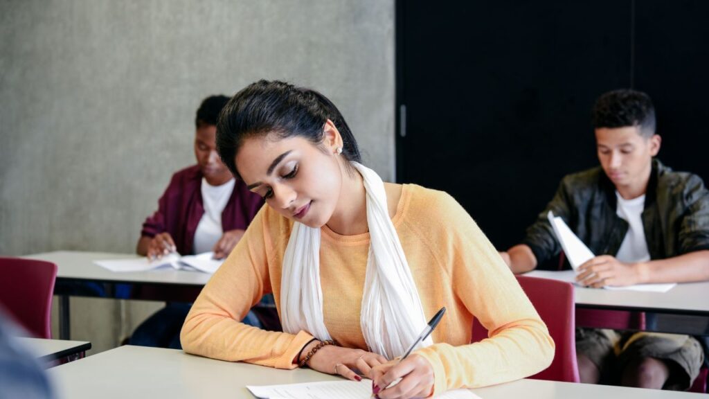 Rajasthan CET 2024: Key Exam Restrictions for Women – No Hair Pins or Full Shirts Allowed!