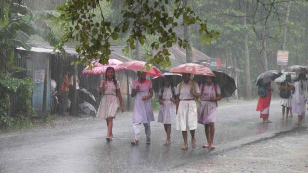 ৫০ কিমি বেগে ঝড়, অতি ভারী বৃষ্টি দক্ষিণের ৭ জেলায়! আবহাওয়ার বিরাট আপডেট