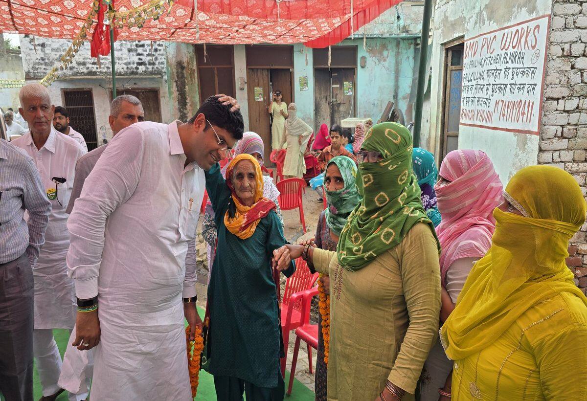 Uchana Rally Attack: Dushyant Chautala's Car Vandalized During Haryana Elections 2024