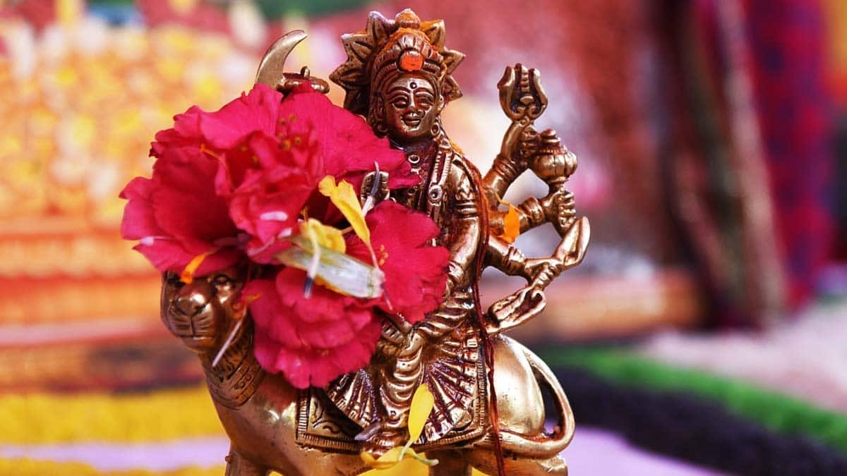 Unlock Your Wishes: Daily Durga Saptashati Recitation Tips for Navratri!