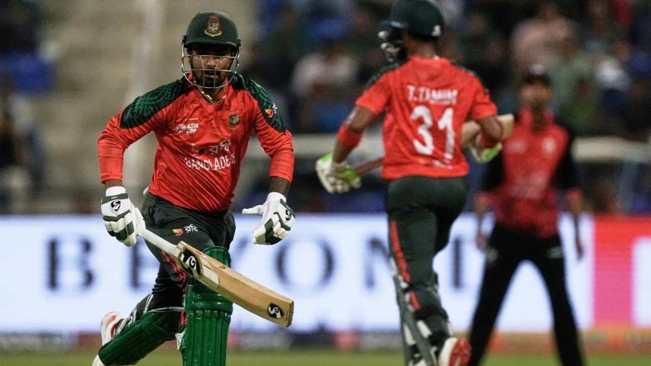 asia cup 2025 sri lanka sets 169, bangladesh fight back strong